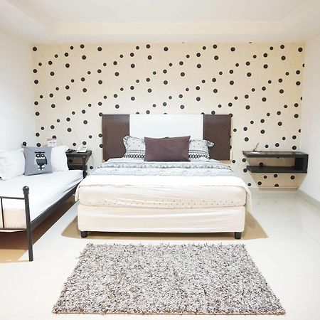Hotel Mangga Dua Makassar Luaran gambar
