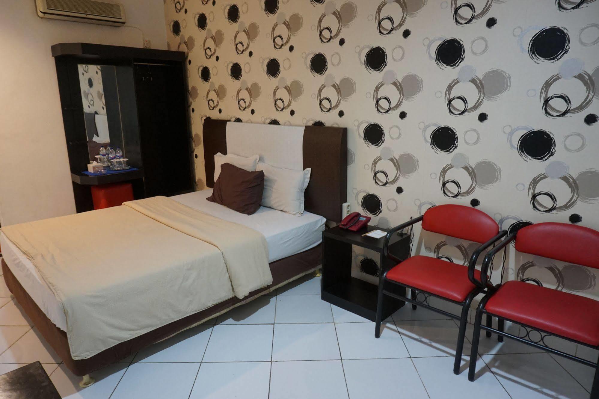 Hotel Mangga Dua Makassar Luaran gambar